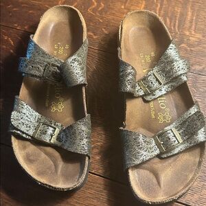 Birkenstock Papillio sandals. Gold. Size 40, US 9.5
